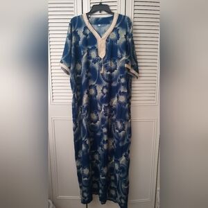 Blue 3/4 Sleeve Embroided Maxi Dress Size XL